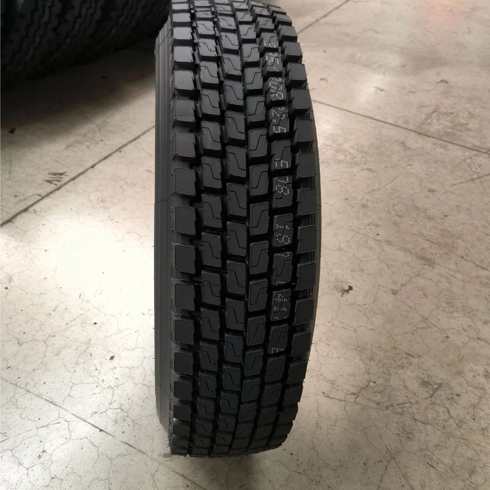 Cost-Effective Radial TBR Tire for Bus and Truck 325/95r24 S779 Tire Tyre-4