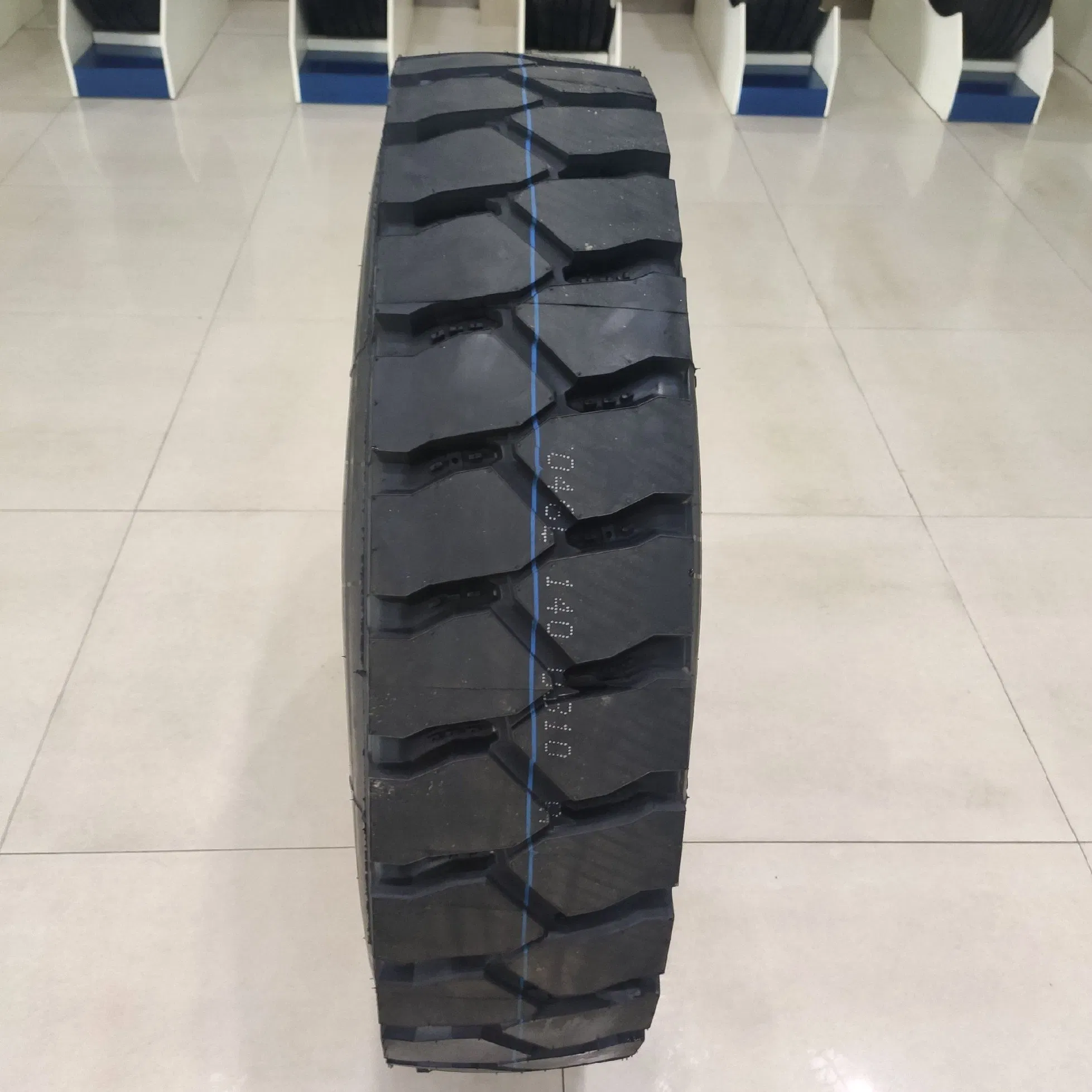 Wholesale TBR Tire Supplier 325/95r24 Super517 Truck Tyre for Global Distributors-6