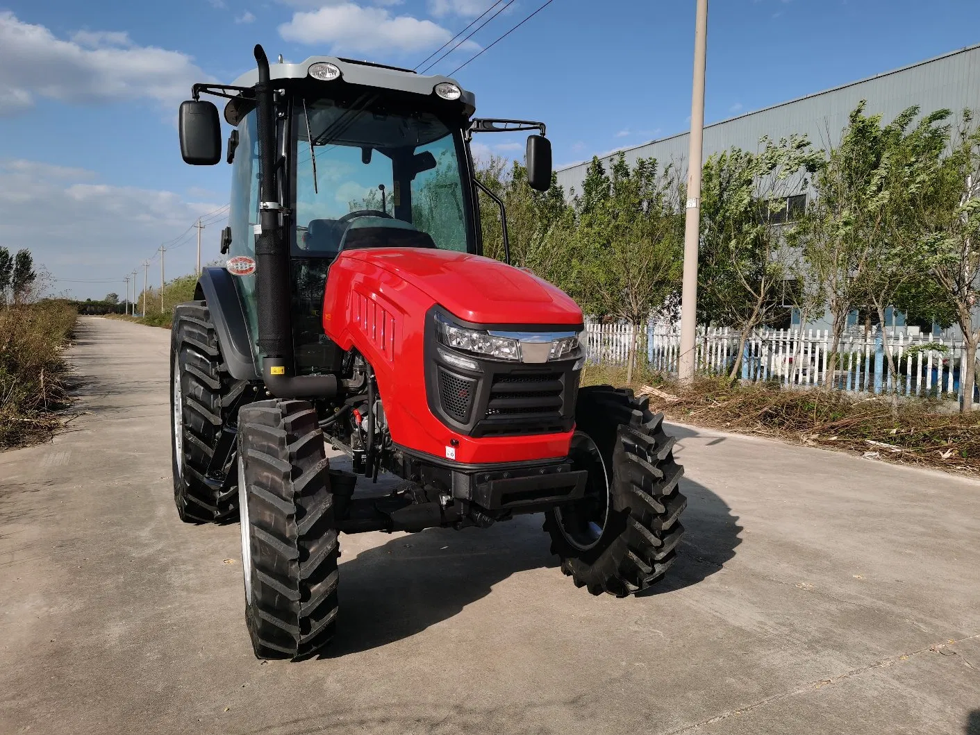 Agricultural Tractors50 to 260 Horsepower with Optional Radial Tyre-9