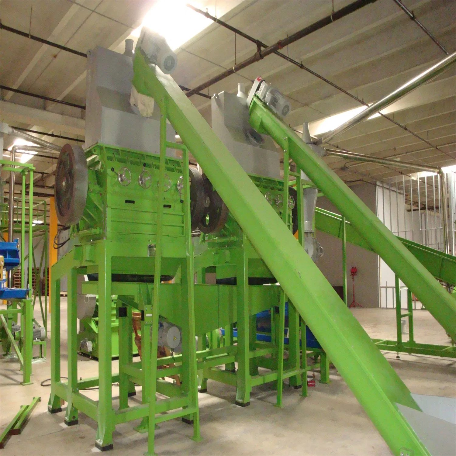 Rubber Cutter Shredder Powder Waste Tyre Shredding Machinery Recycling Tire Machine-5